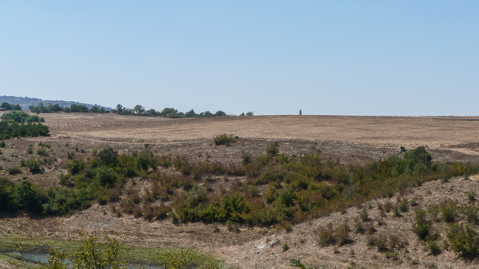 Land  For Sale at the Lake Front